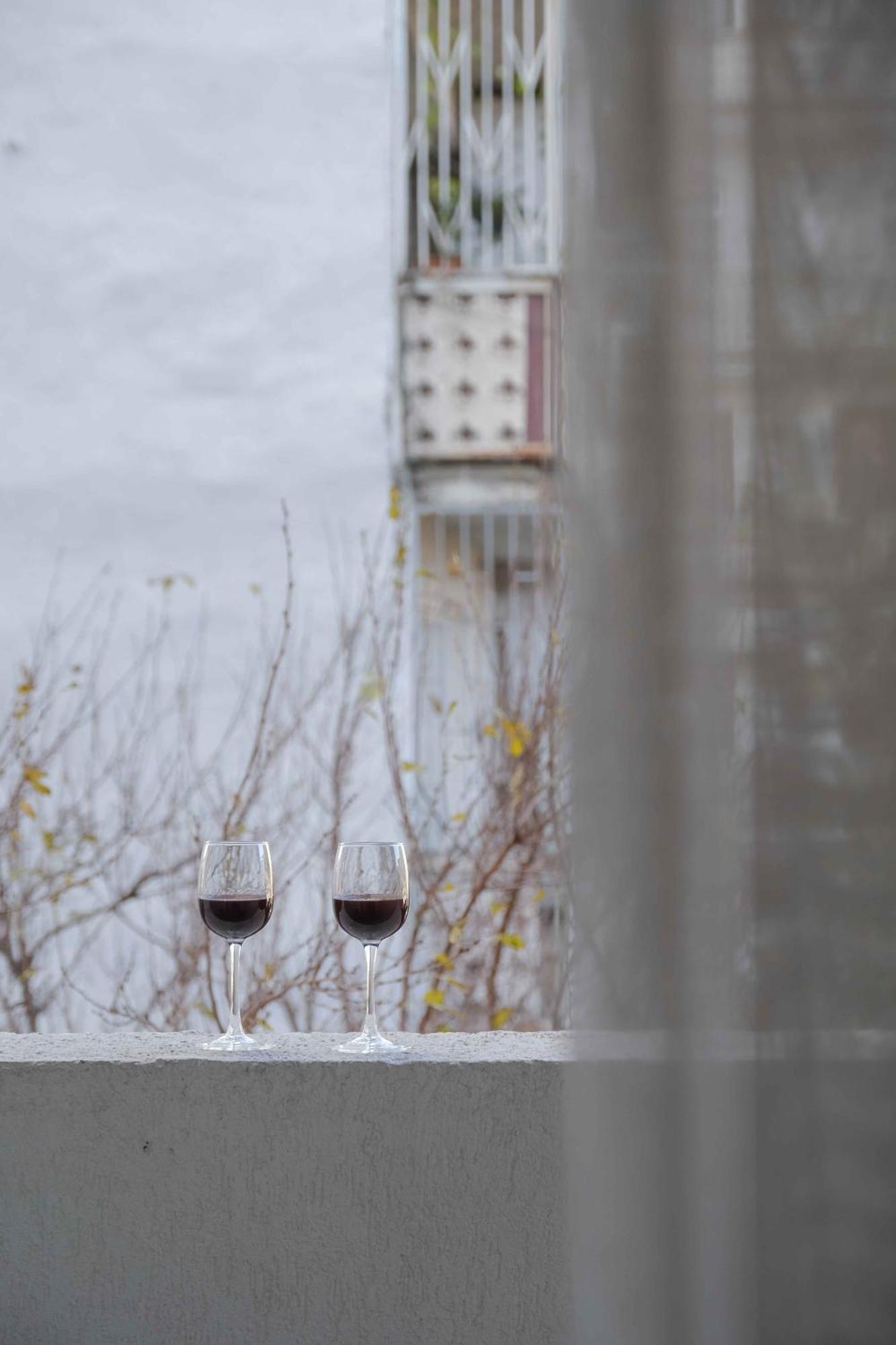 Round Garden Hotel Тбилиси Екстериор снимка